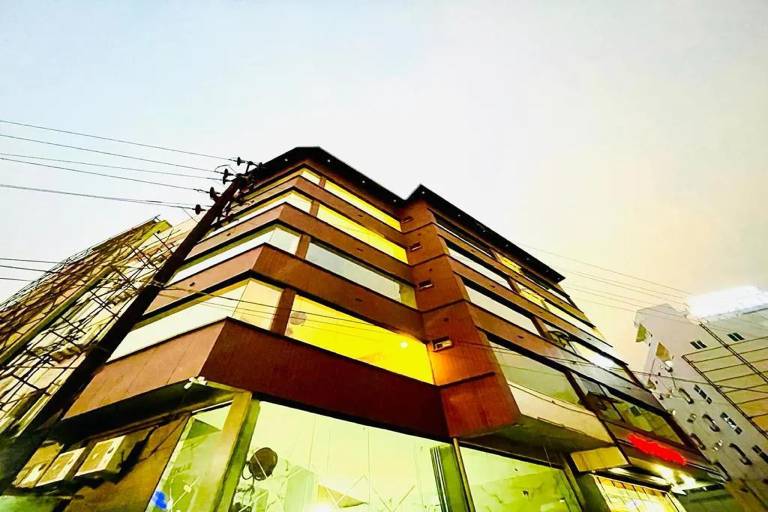 Hotel Eagle Grand Airport Zone in Hyderabad