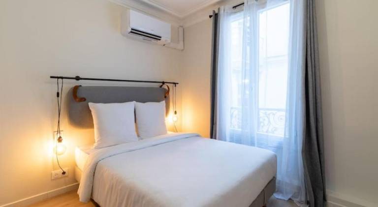 Beautiful rental apartment | Near Arc de Triomphe | Pets allowed — photo 2