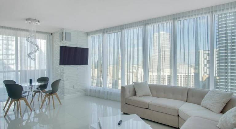 NEW! W Brickell Miami- ICON DELUXE LOUNGE with 2 masters — photo 4