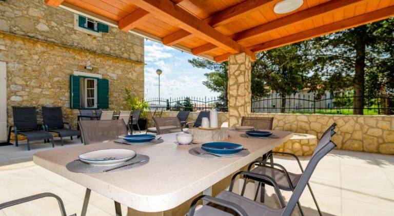 Nice vacation home with pool | Pet-friendly — photo 3
