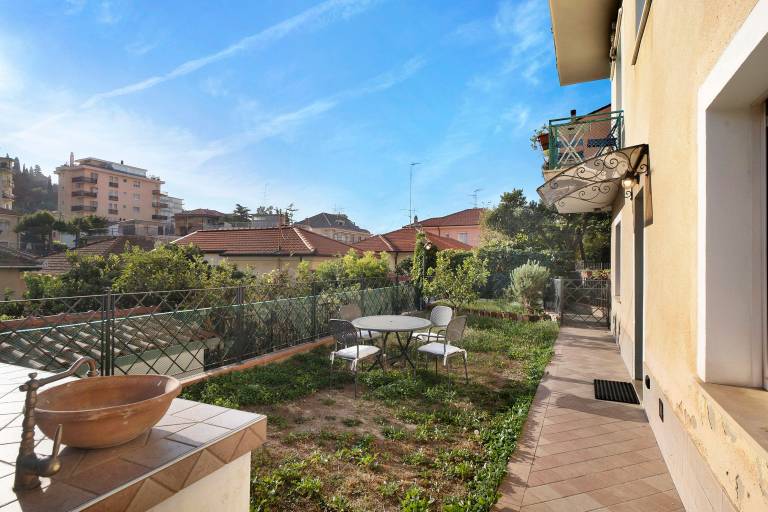 Vacation Home "Santa Lucia" with Garden in Imperia
