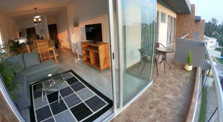 Holiday apartment with patio & private pool | Pet-friendly — photo 3