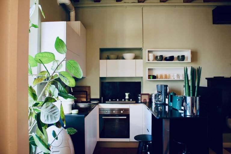 Fully equipped vacation home with yard | Close to Naviglio Grande | Suitable for remote work | Dogs allowed — photo 4
