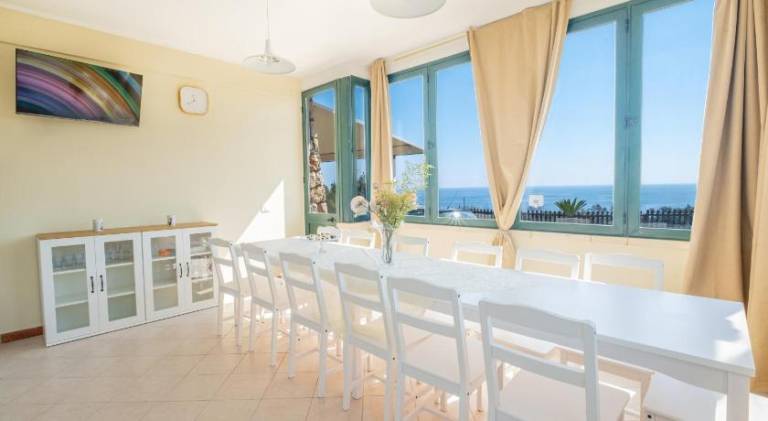 Fully equipped ample villa with garden, patio & barbeque | Pets allowed — photo 2