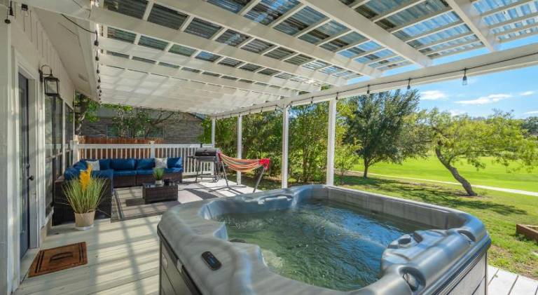 Stunning Deck, Hot-tub view to Lake & Golf course — photo 5