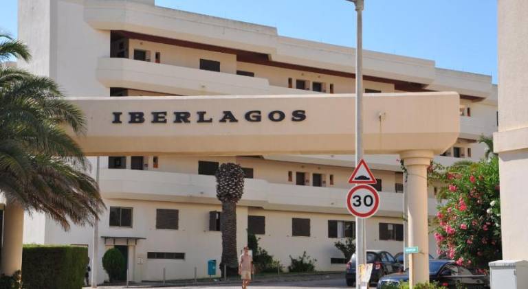 Casa da Buganvilia - Iberlagos com vista de mar e acesso a praia in Lagos