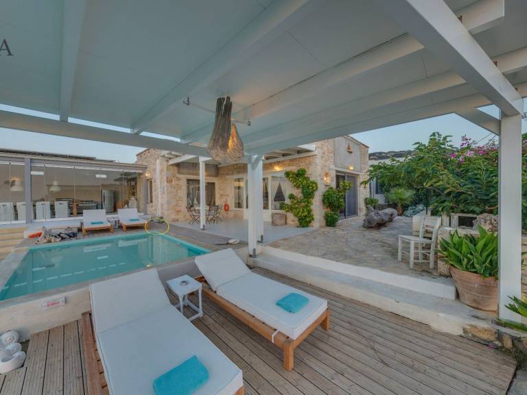 Villa with yard, grill & jacuzzi — photo 3