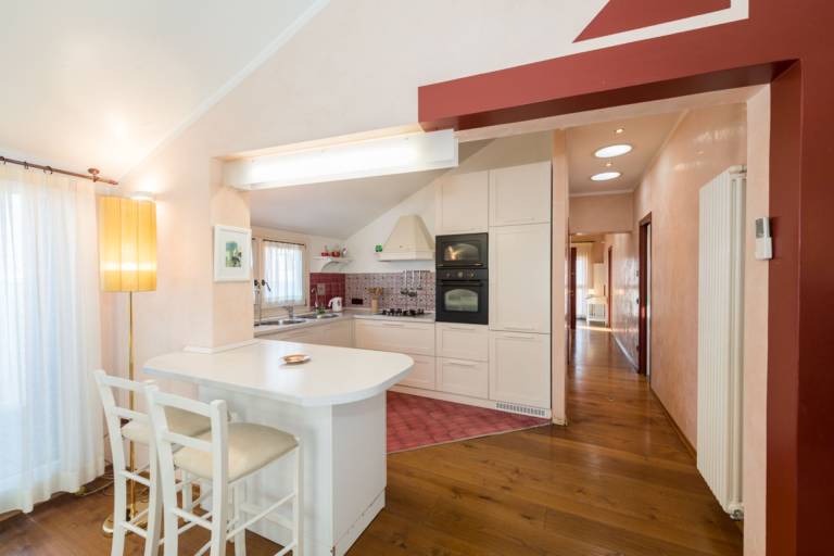 Holiday apartment with hot tub & patio | Close to Rialto Bridge — photo 4