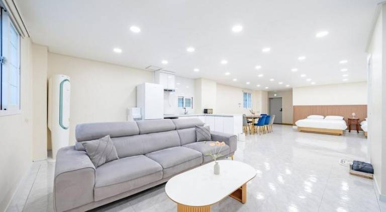 Pohang Stay Tikitaka Private Pool Villa — photo 2