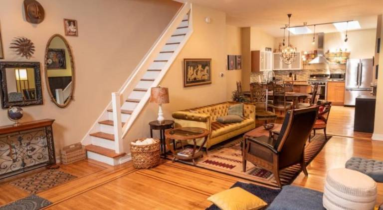 MASSiVE Bohemian Oasis in Philly 5 Bdrm Sleeps 12 — photo 2