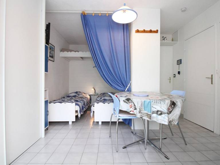 Cozy T1 Apartment with Garage - Quiet Area, South-Facing Loggia, Fully Equipped - Balaruc-les-Bains — photo 3