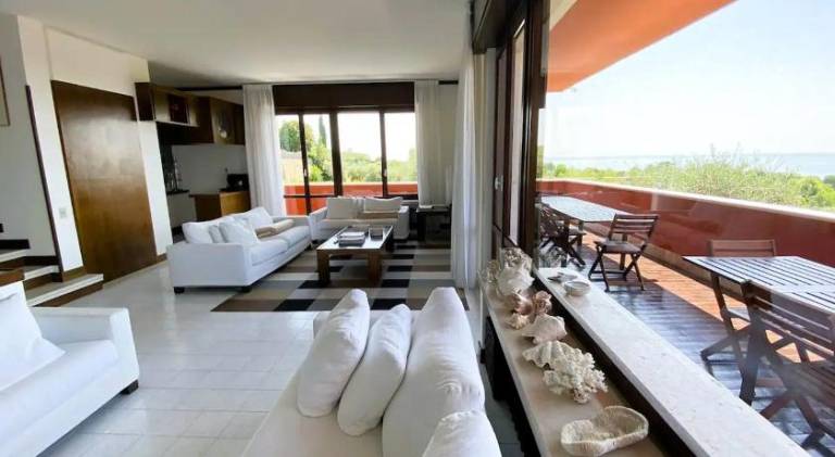 Villa with pool | Pet-friendly — photo 3