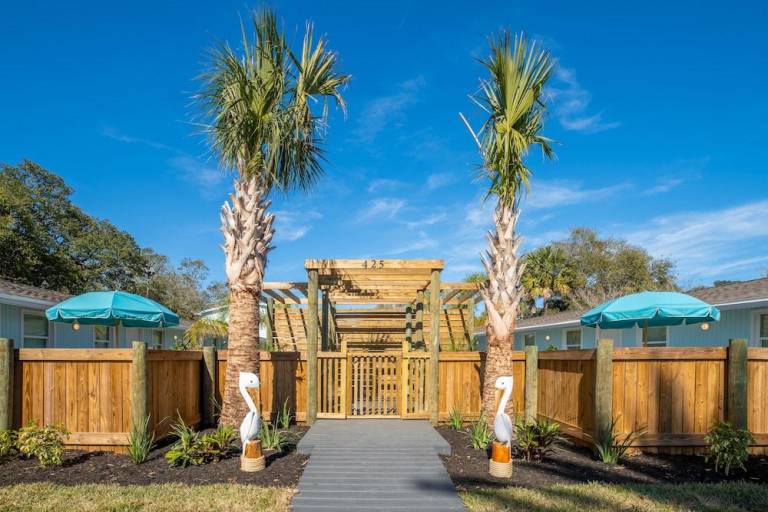 Salt Air Inn & Suites — photo 3