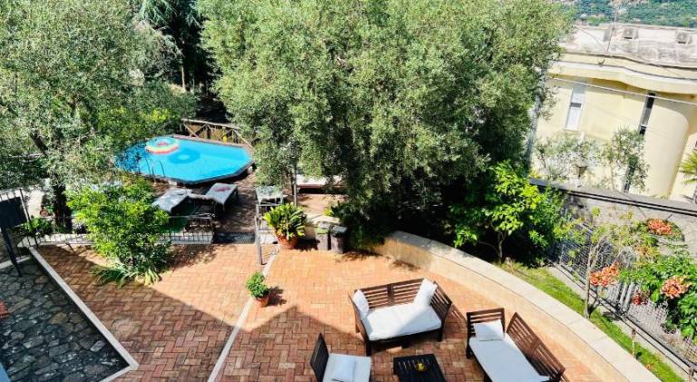 Fully equipped wonderful villa with barbeque, yard & private pool | Good for workation | Pets are welcome — photo 3
