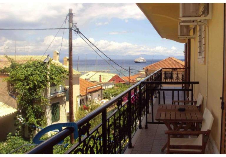 Απαρχοτέλ  Yfalos Paxoi