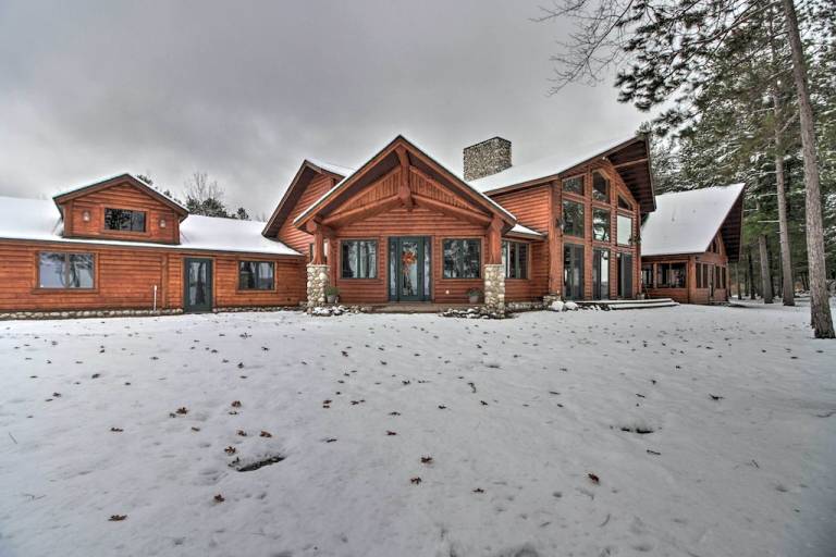 Cabin  Crooked Lake Township