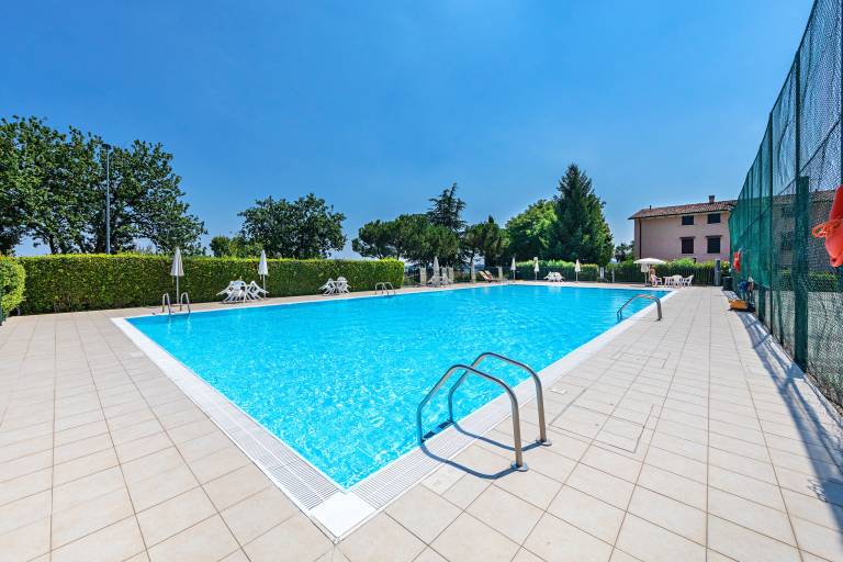 Child-friendly lovely rental apartment with garden, pool & BBQ | Pets are welcome — photo 2