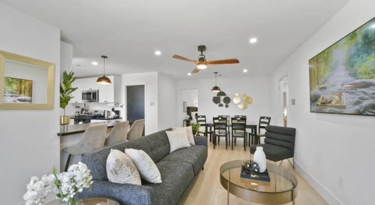 House with 4 rooms for 11 persons in Houston, TX