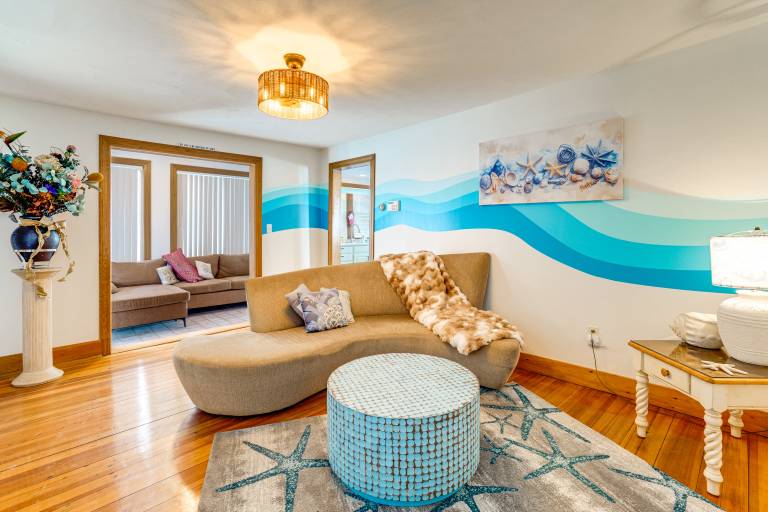 Steps to Nantasket Beach: Waterfront Gem w/ Patio! — photo 3