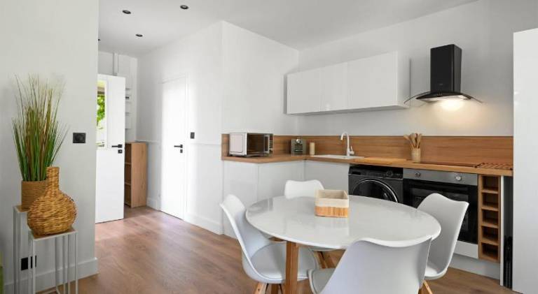 Apartment | Near Marseille Cathedral — photo 3