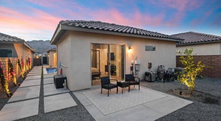 Villa with jacuzzi, grill & private pool — photo 4