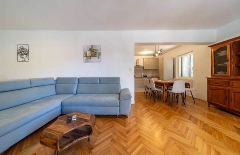 Fully equipped beautiful house with patio | Pets are welcome — photo 3
