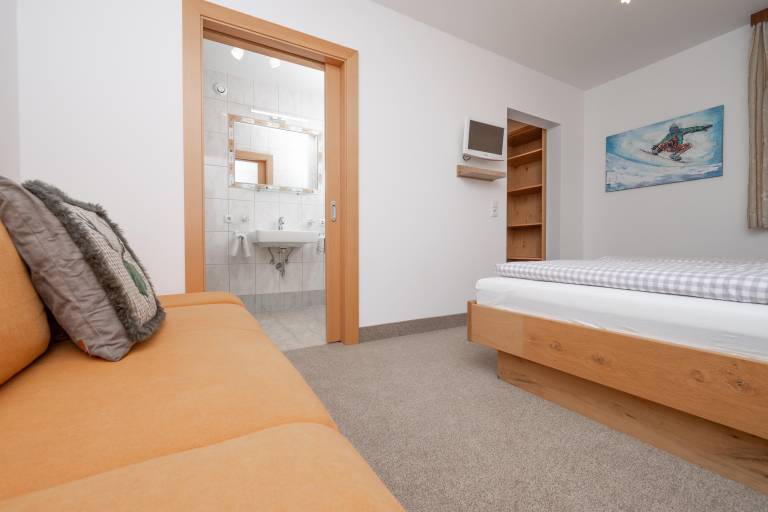 Rental apartment with terrace — photo 3