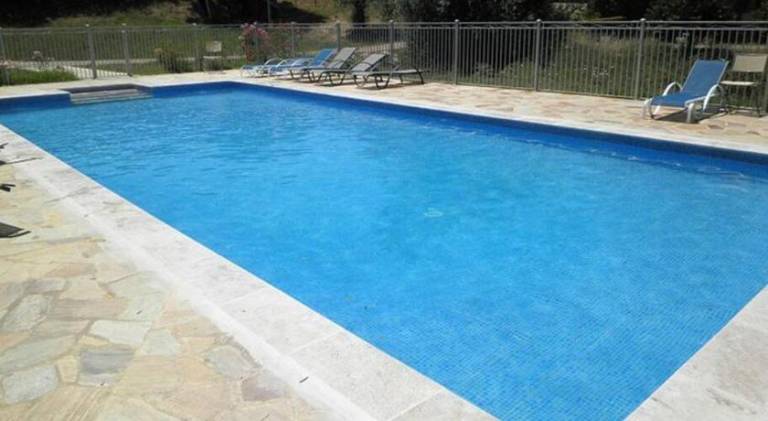 House with pool — photo 5
