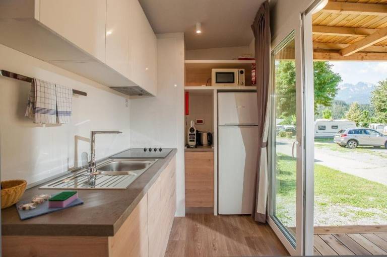 Rental apartment with yard, pool & sauna | Pet-friendly — photo 5