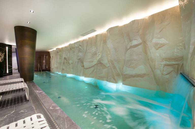 Villa with sauna, private pool & jacuzzi | Mountain view — photo 2