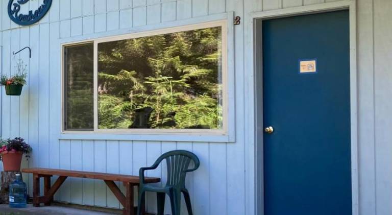 Lodge with barbecue in Haines, AK