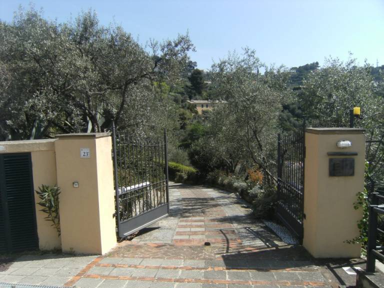 Villa with barbecue, terrace & private pool — photo 3
