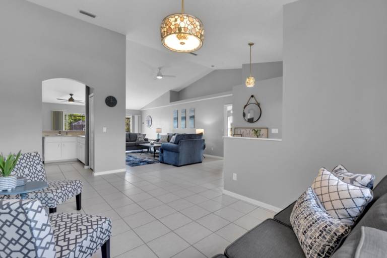 Family-friendly vacation home with hot tub, grill & private pool | Water view | Pets are welcome — photo 5