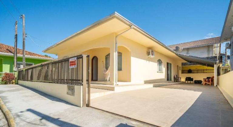 House | Close to the beach | Dogs allowed in Bombinhas