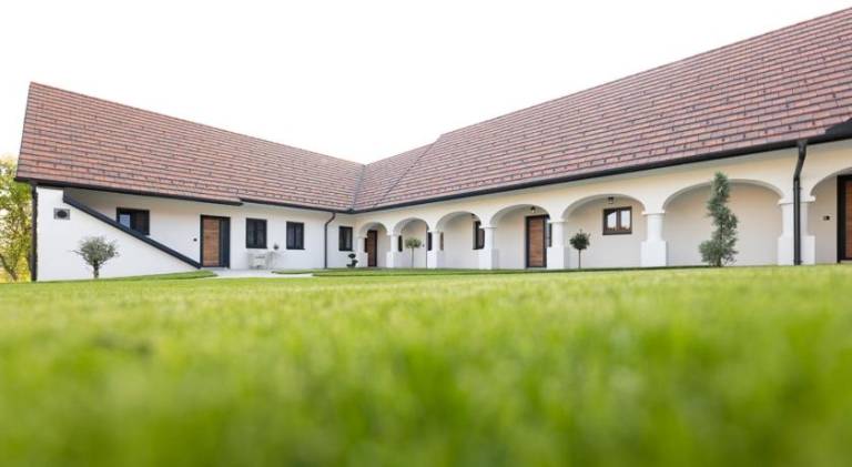 Wonderful apartment with yard, barbeque & terrace | Pet-friendly in Jennersdorf