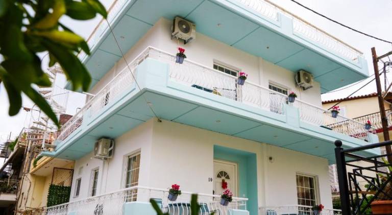 σπίτι  Παραλία Καραθώνας