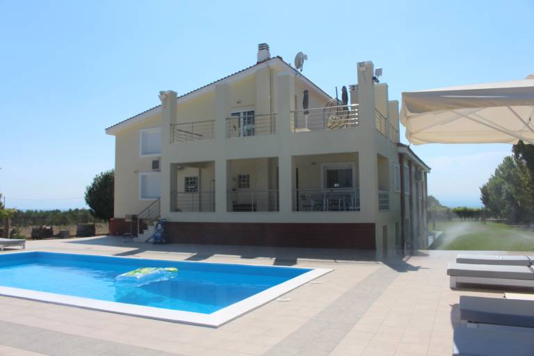 Villa Michaniona