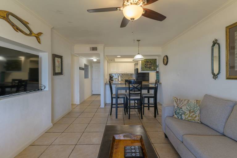 Fully equipped wonderful condo with grill & heated pool | Beach nearby | Dogs allowed in South Padre Island, TX