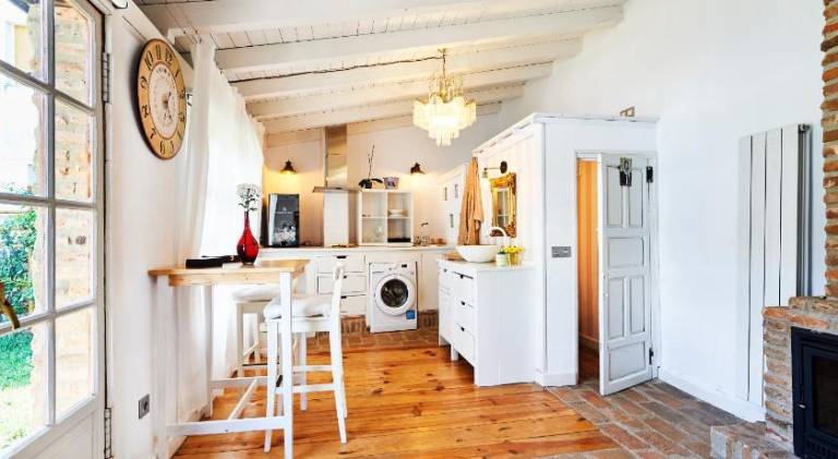 Charming vacation home with pool | Pet-friendly — photo 5