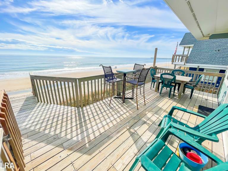 Maisonette Surf City