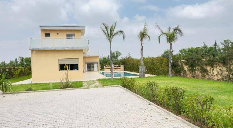 2000 m&sup2; Villa