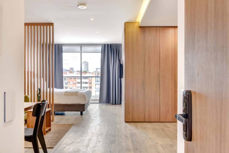 w Inviting Loft w Balcony in Santa B rbara