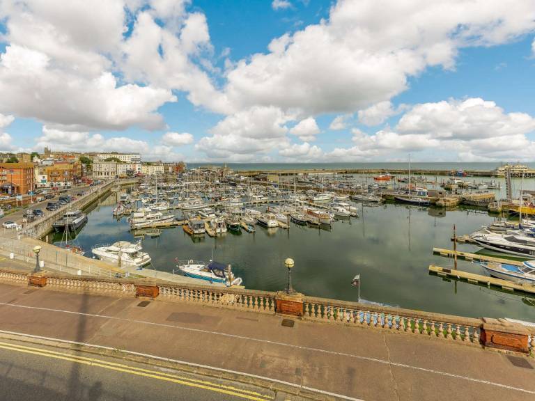 Cabin  Ramsgate