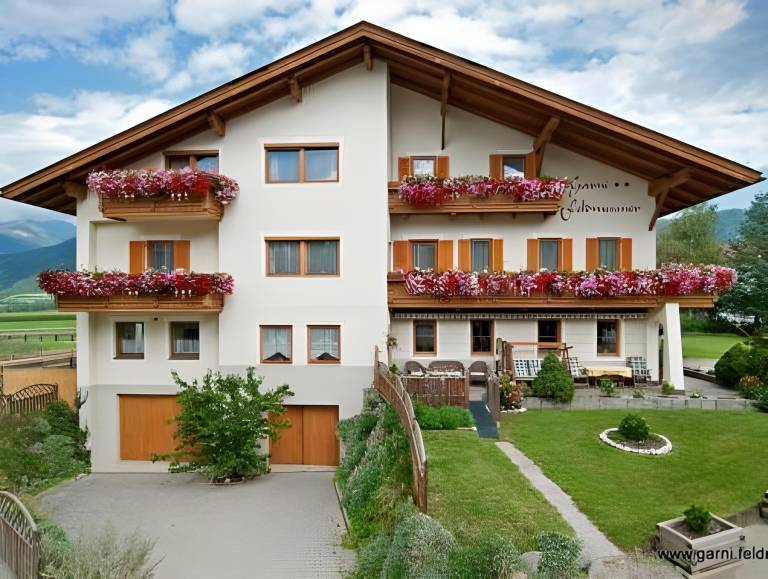 Hotel B&B Feldmessner in Brunico