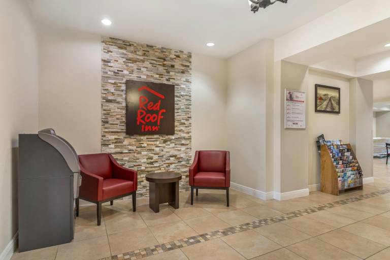 Red Roof Inn La Porte — photo 4