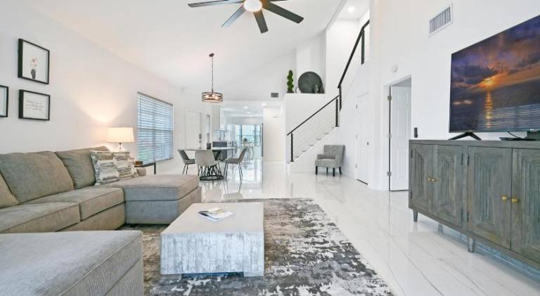 Villa with pool in Naples, FL