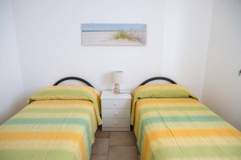 Child-friendly holiday apartment with terrace & garden | Sea view | Next to the beach | Pets allowed — photo 4