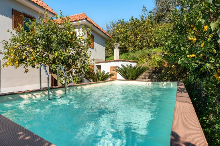 Fully equipped villa with garden, BBQ & private pool | Water view | Pet-friendly — photo 5