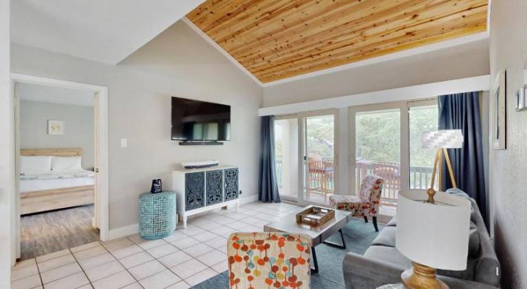 Apartment with pool | Pets allowed — photo 2