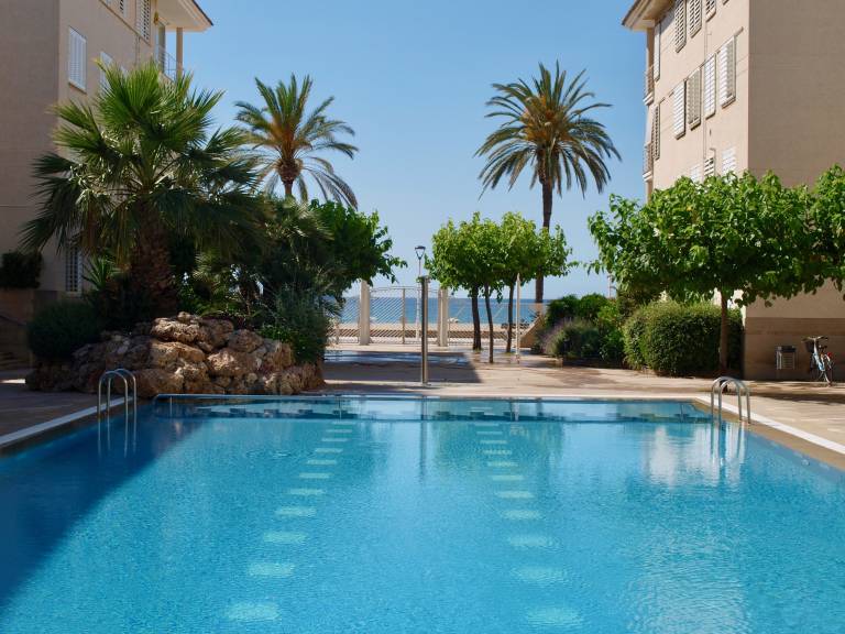 Beachfront Apartment Relax Playa